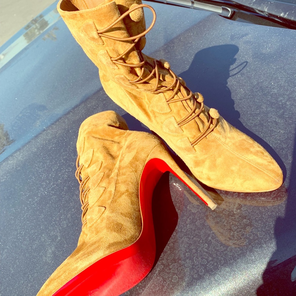 NEW RED BOTTOMS! 36.5